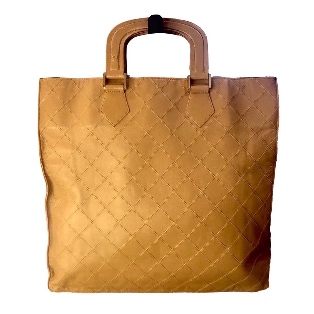 CHANEL Diamond Quilted Tan Leather Tote Bag Fully Lined with Zipper Pocket